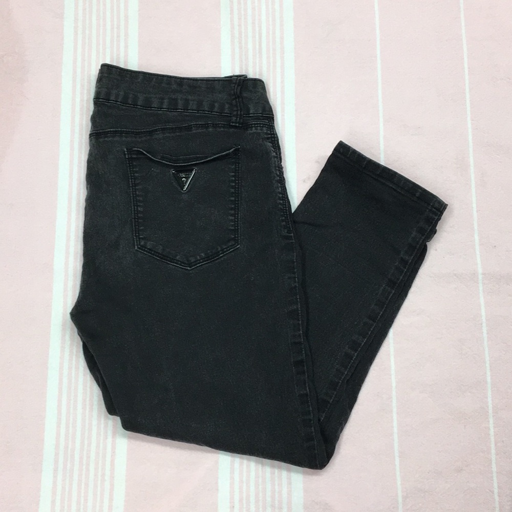 Guess Capri pants, black denim.